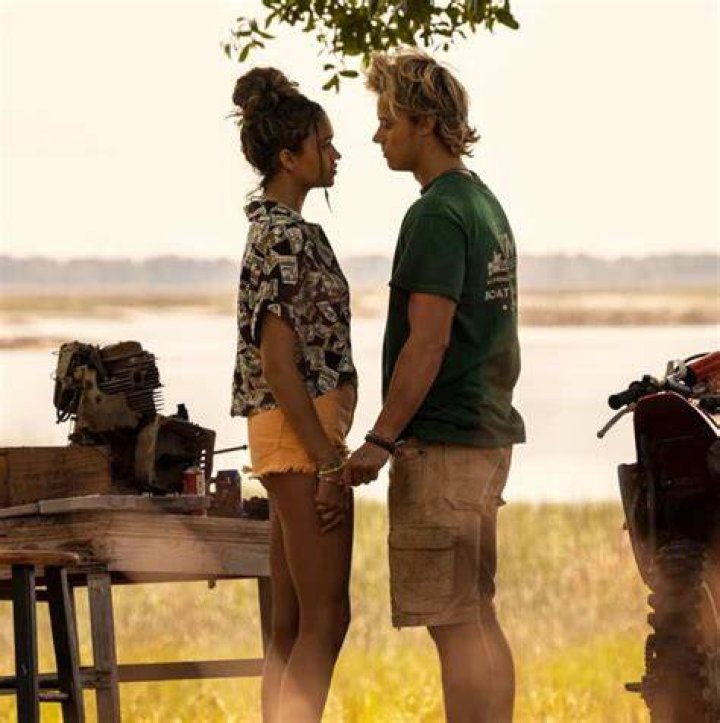 'Outer Banks' Season 3: JJ and Kiara Share a Kiss, Start Dating