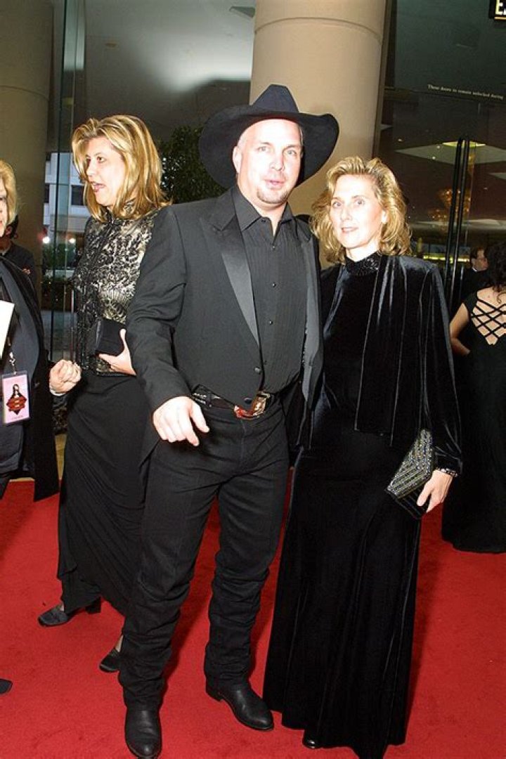 All About His Spouse, Trisha Yearwood, & Ex Hollywood Life ·