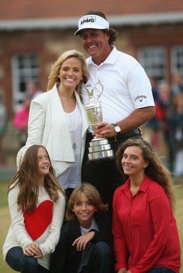 Amanda Brynn Mickelson Bio, Family, Career, History, Height