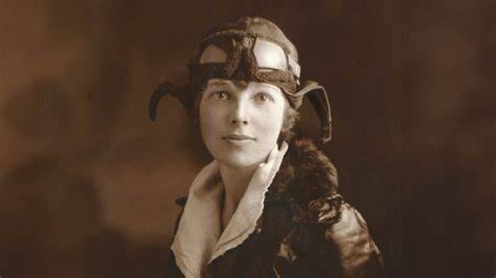 Amelia Earhart Biography, Age, Height, Husband, Net Worth, Family ·