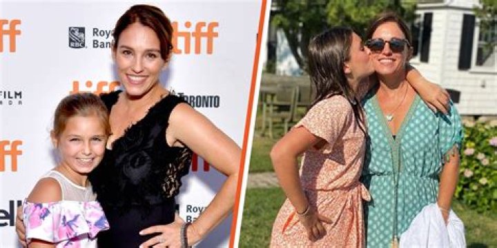 Amy Jo Johnson – biography, age, height, daughter, husband, net worth