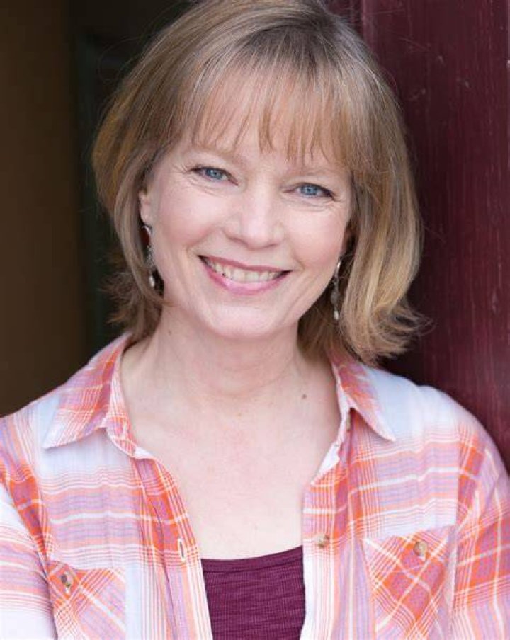 Amy Stoch Net Worth | NovaVibe