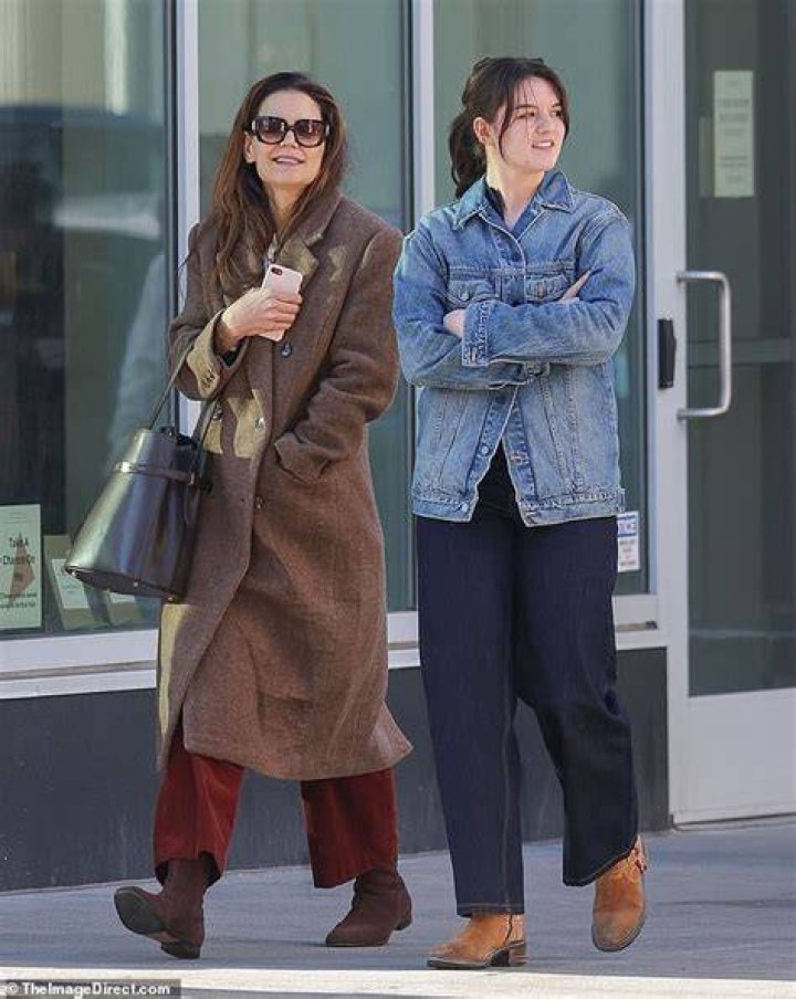 BlogLab | Suri Cruise