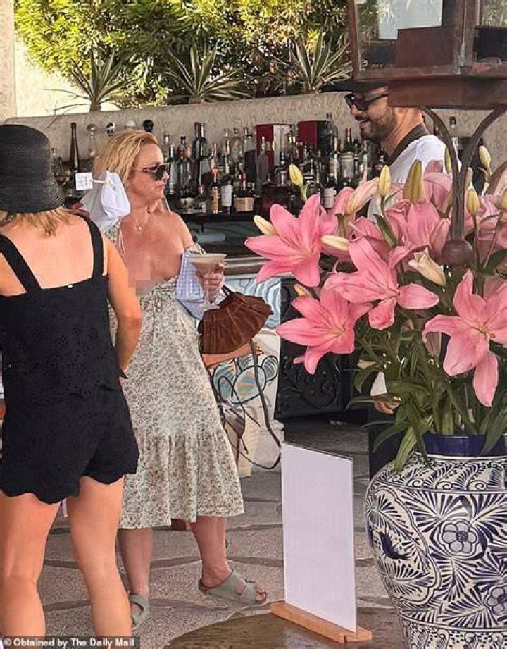 Britney Spears Has Vegas Nip Slip
