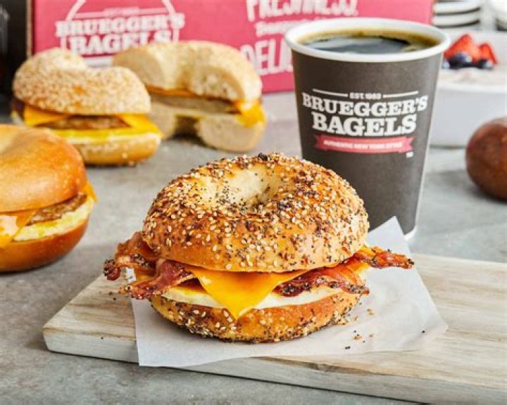 Brueggers Bagels Holiday Hours Open & Close |