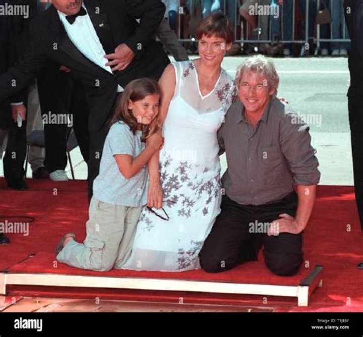 Carey Lowell: Her Life, Career, and Impact in Hollywood