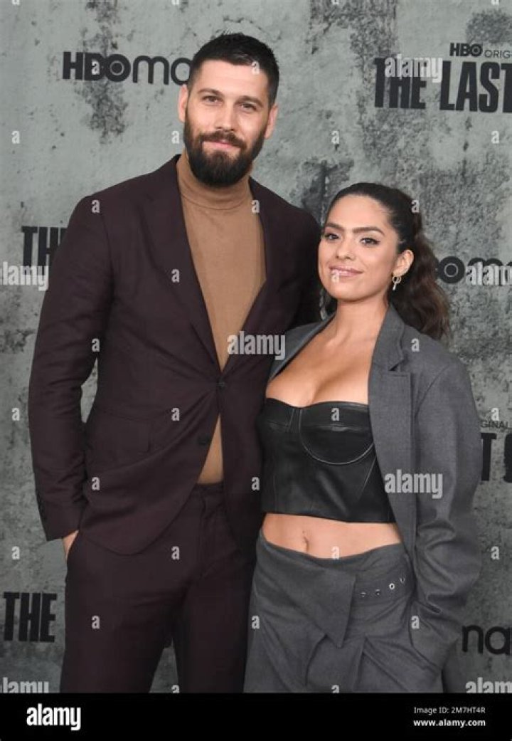 Casey Deidrick Girlfriend Serena Muniz Is A Fitness Expert |