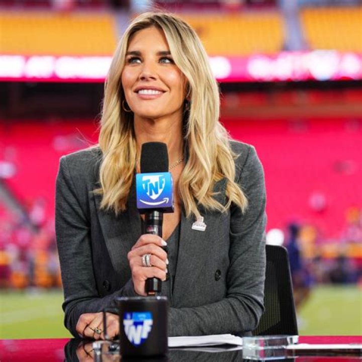 Charissa Thompson Topless: A Look into the Life and Career of the Sports Journalist