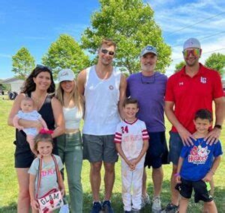 Dan Gronkowski Married, Wife, Kids, Family, Height, Quick Facts