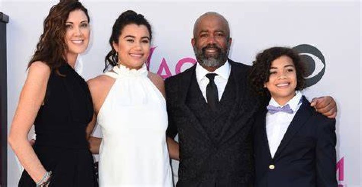 Darius Rucker Wife, Kids, Family, Net Worth, House, Biography, Age