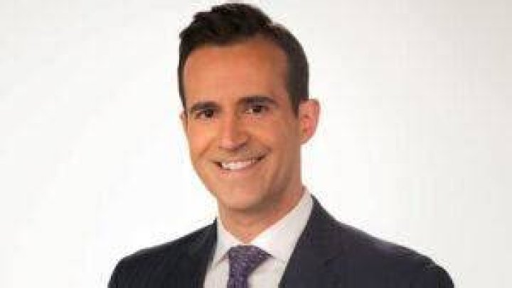 David Wade Bio, Wiki, Age, Birthday, Wife, Children, Education, WBZ, Height, Salary, Net Worth and CBS Boston