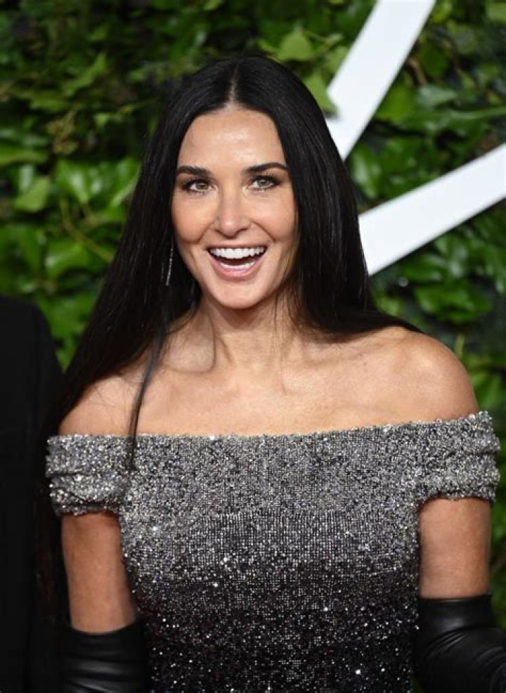 Demi Moore Height in Feet: Understanding the Iconic Actress's Physical Presence