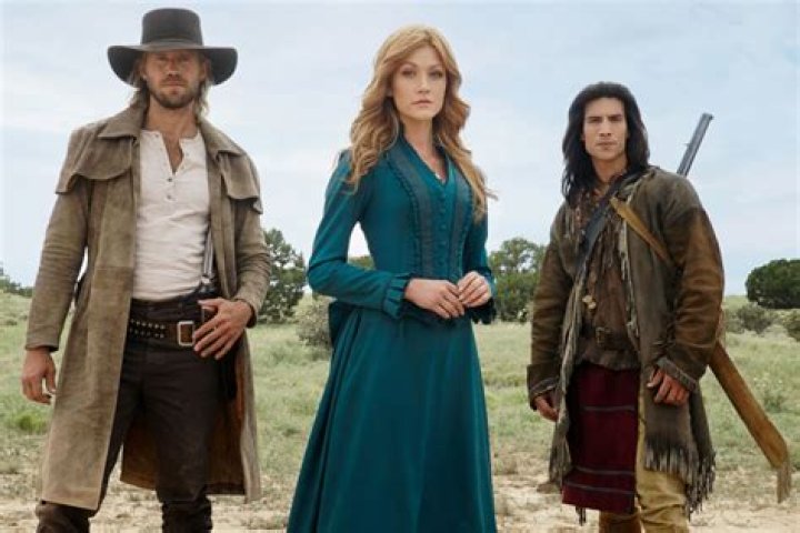 Despite No New Tricks, Walker: Independence Adequately Takes on the Western Genre: TV Re