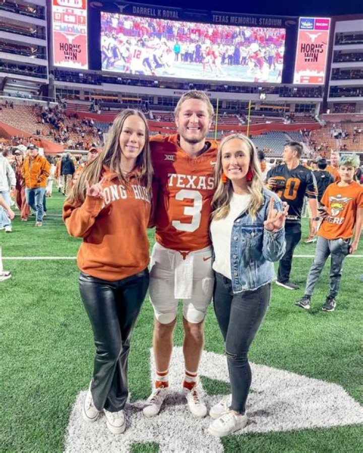Does Quinn Ewers Have A Brother? Sister Teddy & Kailey |