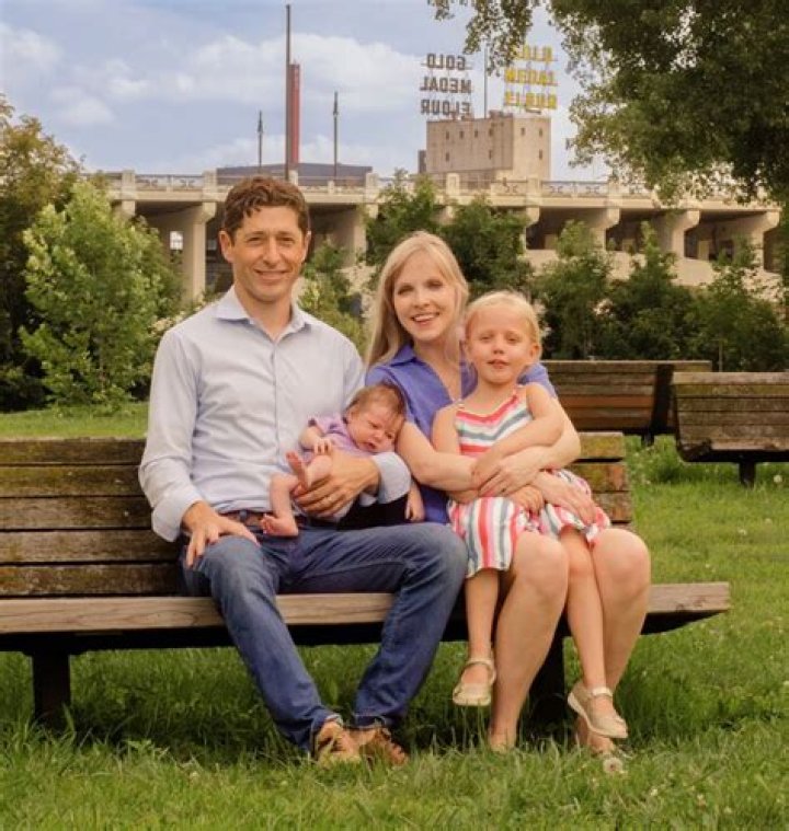 Elijah Hewson Bio, Wiki, Age, Family, Wife, Music, Albums and Net Worth