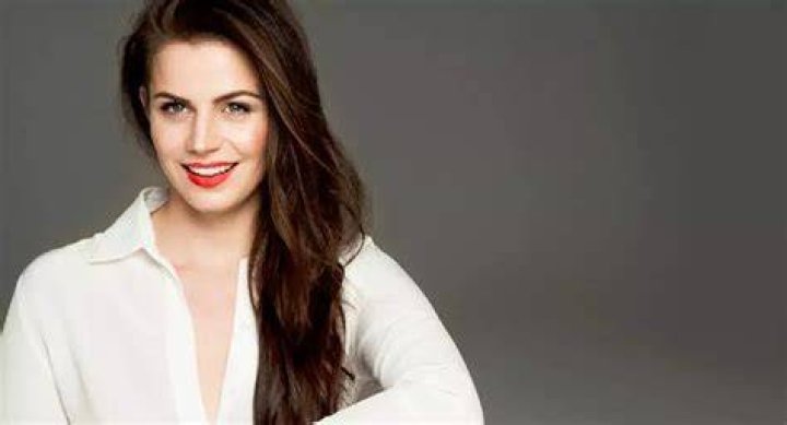 Elise Schaap Net Worth ·