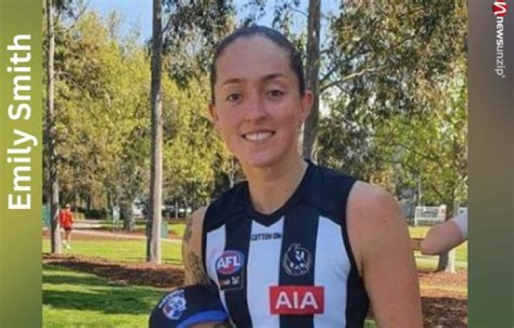 Emily Smith Biography ·