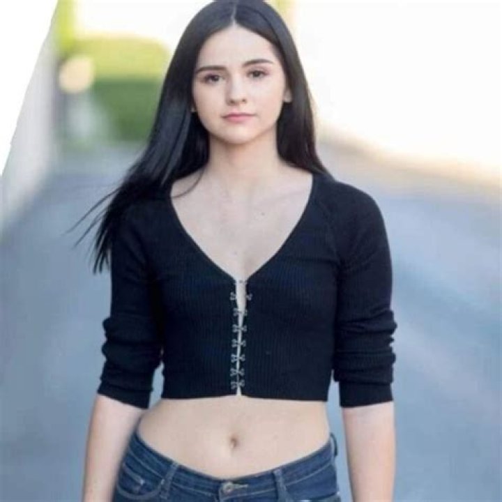 Emma Raducanu - Bio, Age, Net Worth, Height, Single, Nationality, Body Measurement, Career