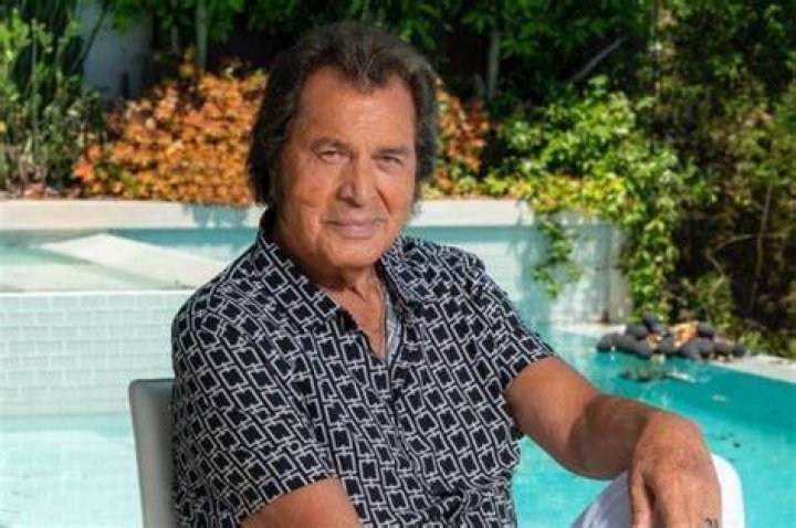 Engelbert Humperdinck (Pop Singer) - Age, Birthday, Bio, Facts, Family, Net Worth, Height & More