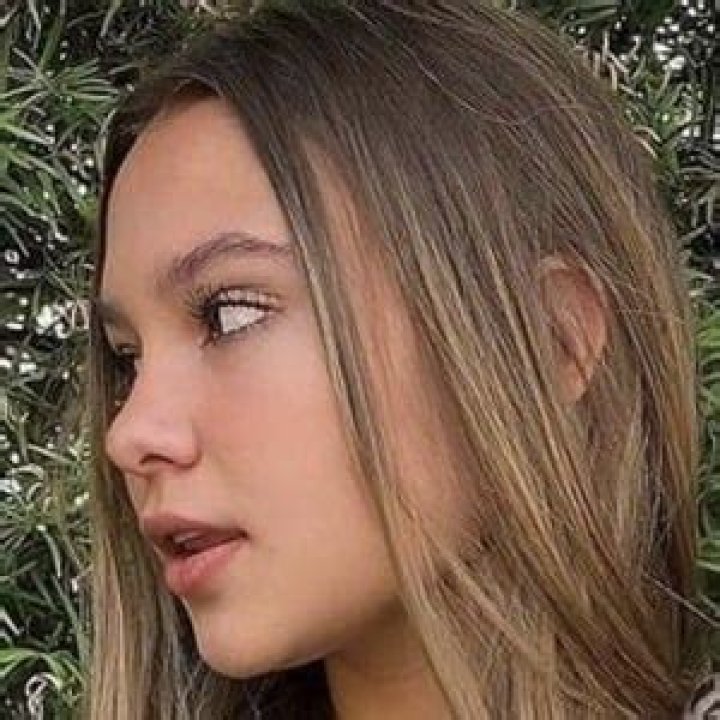 Ester Dobrik Age