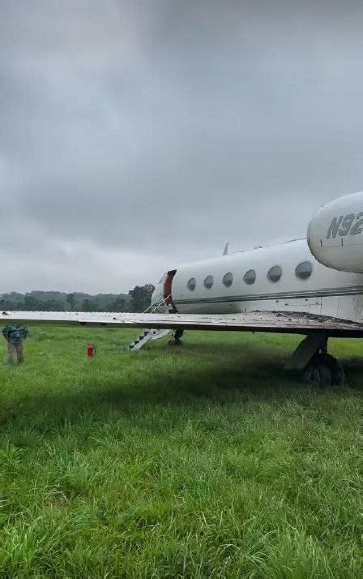 Gabriel Iglesiass private jet crashes as plane carrying comedian slides off runway during h