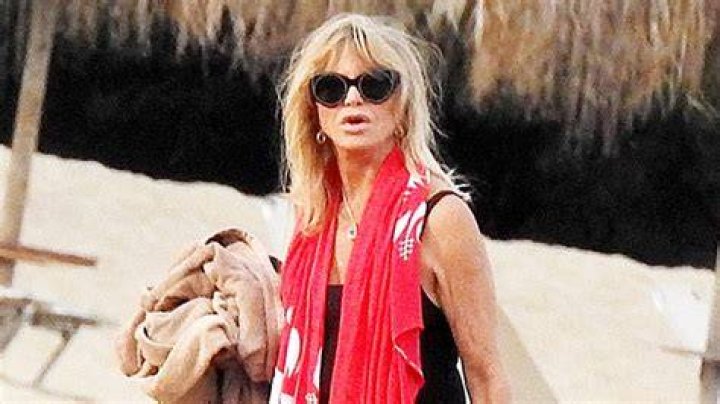 Goldie Hawn Rocks Swimsuit With Shirtless Kurt Russell In Greece Hollywood Life ·