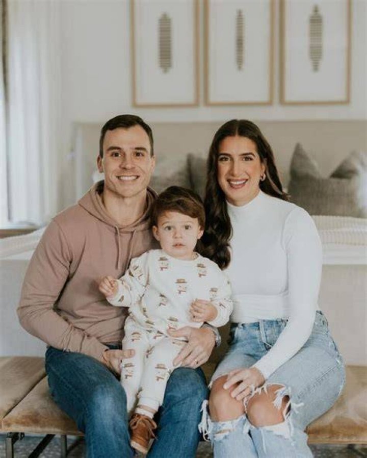 Height, Age, Weight, Husband, And Daughter Revealed