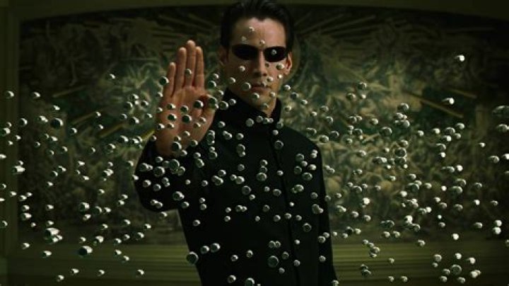 How Old Was Keanu Reeves in The Matrix: A Deep Dive into His Iconic Role