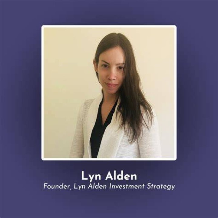Is Lyn Alden Trans Man Or Woman?