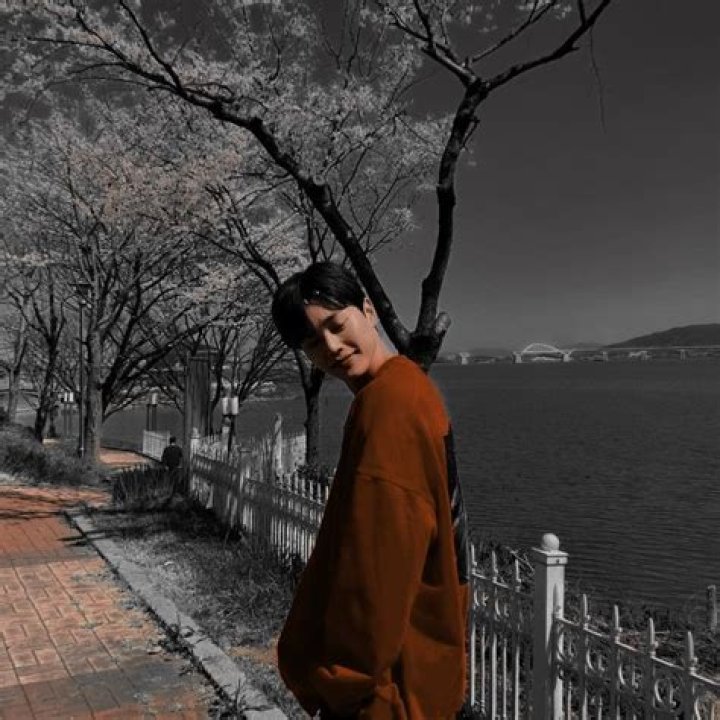 Is Song Kang Aesthetic? Exploring the Charisma and Appeal of the Rising Star