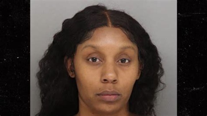 Joe Mixon's Sister Turns Herself In, Pleads Not Guilty To Charges