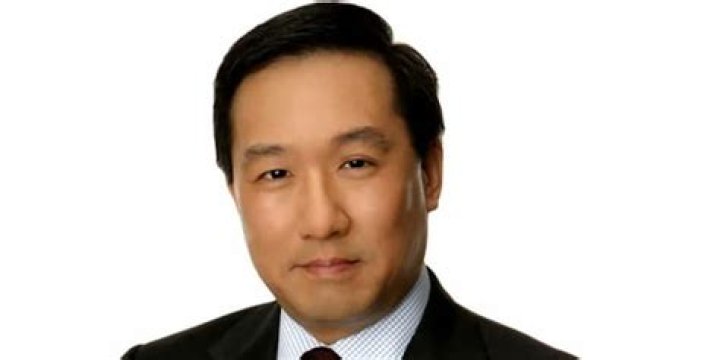 John Yang Bio, Wiki, Age, Height, Family, Partner, PBS, Eyes, Salary, and Net Worth