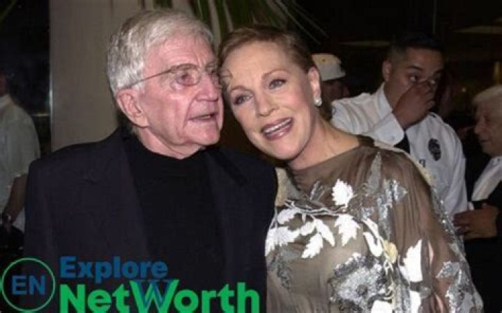 Julie Andrews Net Worth, Wiki, Biography, Age, Parents, Husband, Children, Movies & More ·