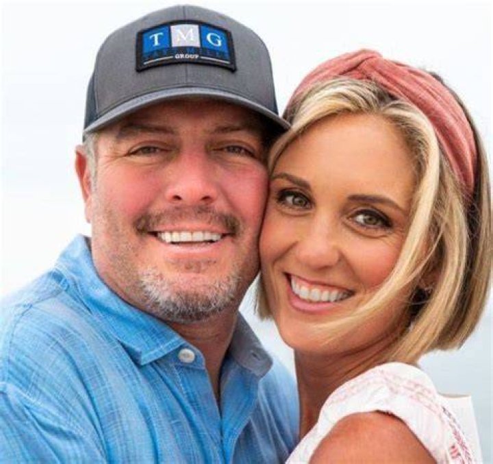 Kelly Lindquist Biography, Age, Height, Husband, Net Worth, Family ·
