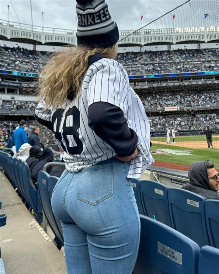 Kirsten Sweet: The Rising Star of OnlyFans