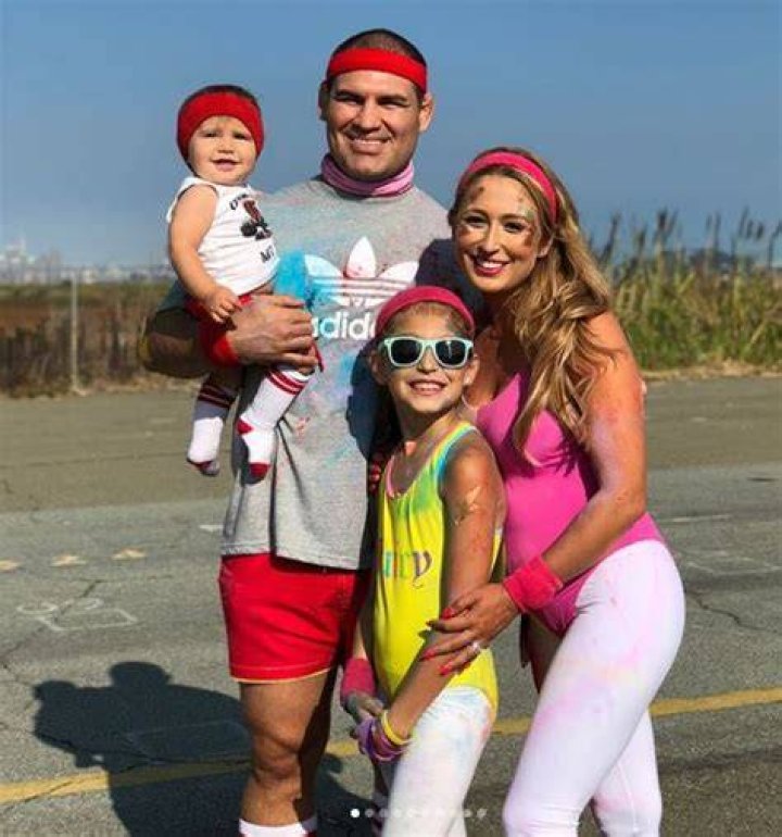 Know About Cain Velasquez; Age, Family, UFC, Net Worth, Wife, Married