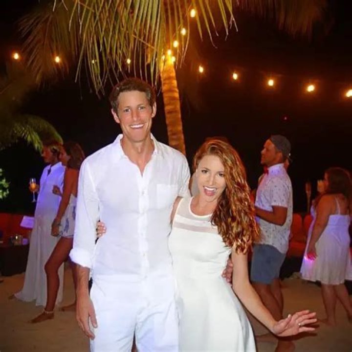 Kristin Fisher Fox News, Marriage, Height, Net Worth, Groom, Husband
