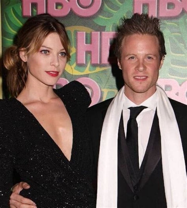 Lauren German Boyfriend: A Deep Dive into Her Love Life