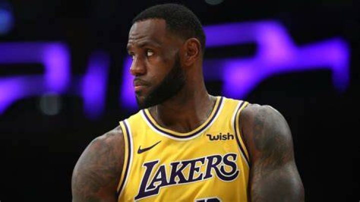 Lebron James Height, Weight and Stats