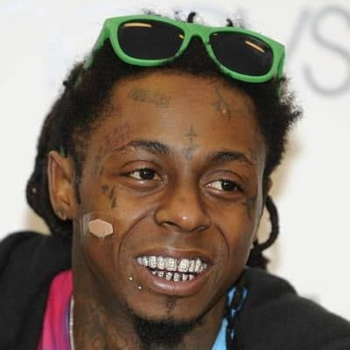 Lil Wayne - Bio, Age, Net Worth, Height, Married, Nationality, Body Measurement, Career