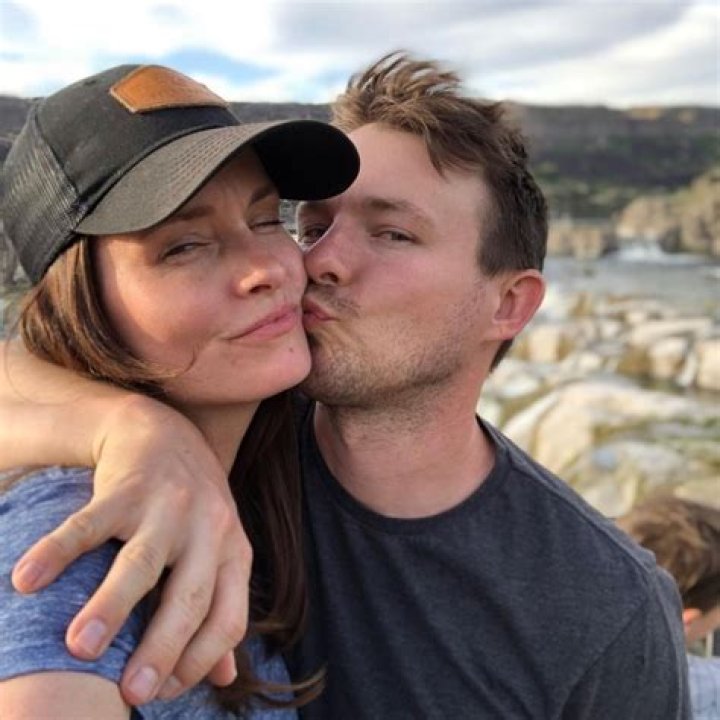 Marshall Allman Bio, Wiki, Age, Height, Wife, Movies, Tv shows, True Blood, and Net Worth ·
