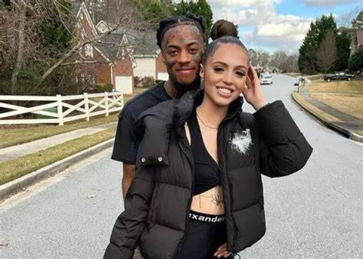 Meet John Gabbanas Girlfriend Controversial Social Media Personality Woah Vicky
