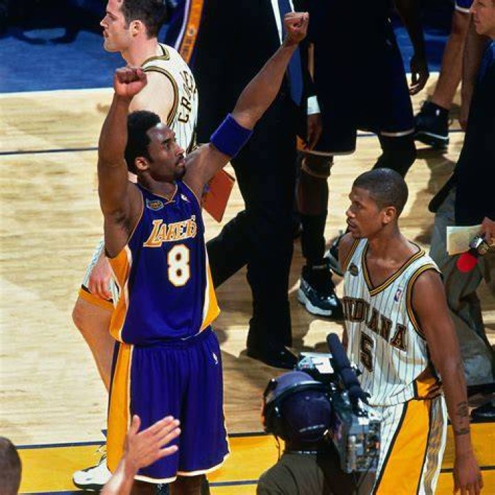 Michael B. Jordan watches the Lakers vs Pacers Game