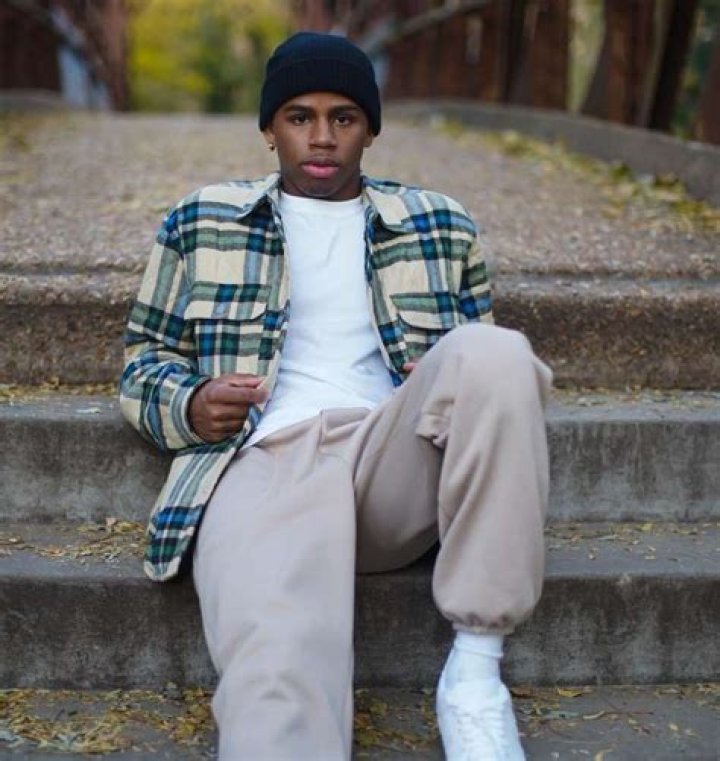 NoCapKoby (YouTube Star) - Age, Birthday, Bio, Facts, Family, Net Worth, Height & More