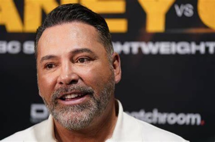 Oscar de la Hoya Net Worth How Much is Oscar de la Hoya Worth?
