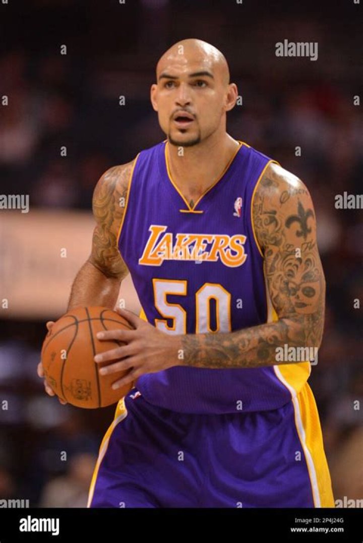 Robert Sacre | JadeZ