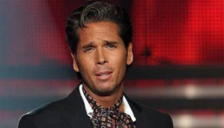 Roberto Palazuelos Bio, Wiki, Age, Height, Wife, Movies, TV shows, Hotels, and Net Worth