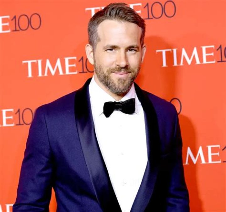 Ryan Reynolds Height: How Tall is the Canadian Superstar?