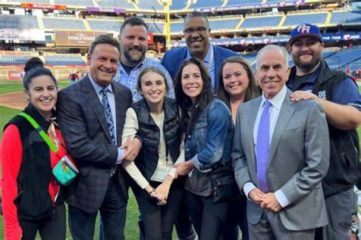 Sarah Langs Bio, Wiki, Age, Family, Husband, MLB Channel, Salary and Net Worth