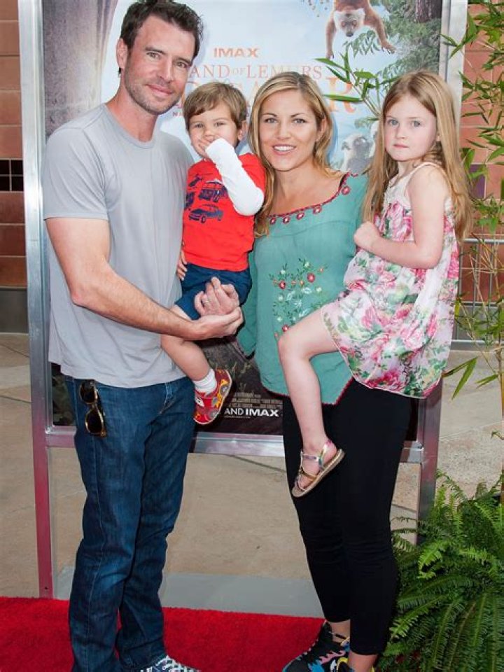 Scott Foley wife, family, children, height, relationship with Jennifer Garner